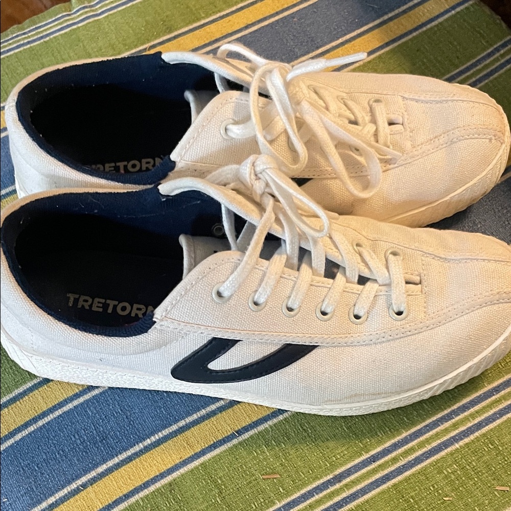 Tretorn Womens White & Blue Canvas Sneakers 8